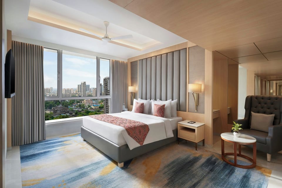 Classic Suite, 1 King Bed, City View | In-room safe, iron/ironing board (on request), WiFi (free)