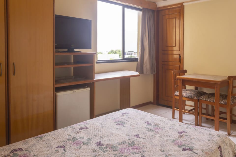 Minibar, desk, free WiFi, bed sheets
