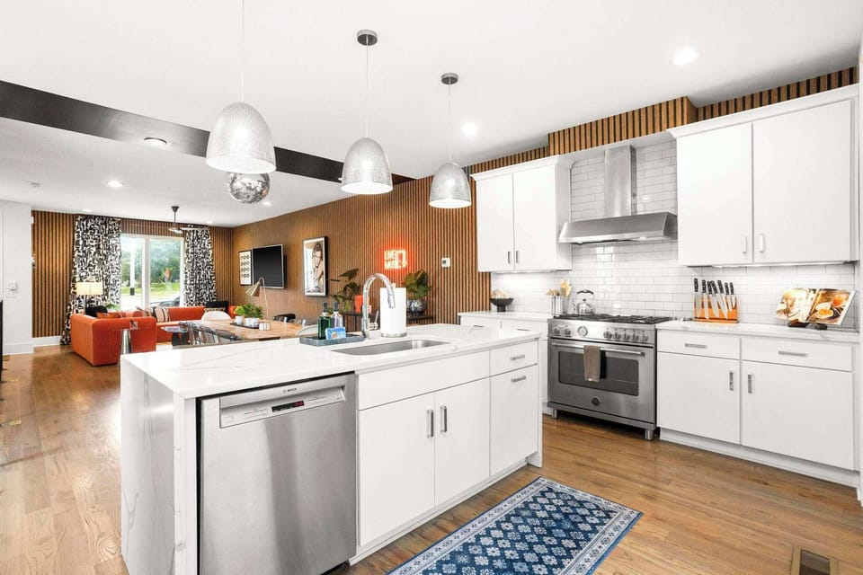 Fully Stocked Kitchen