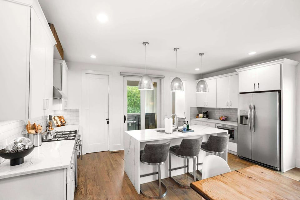 Fully Stocked Kitchen