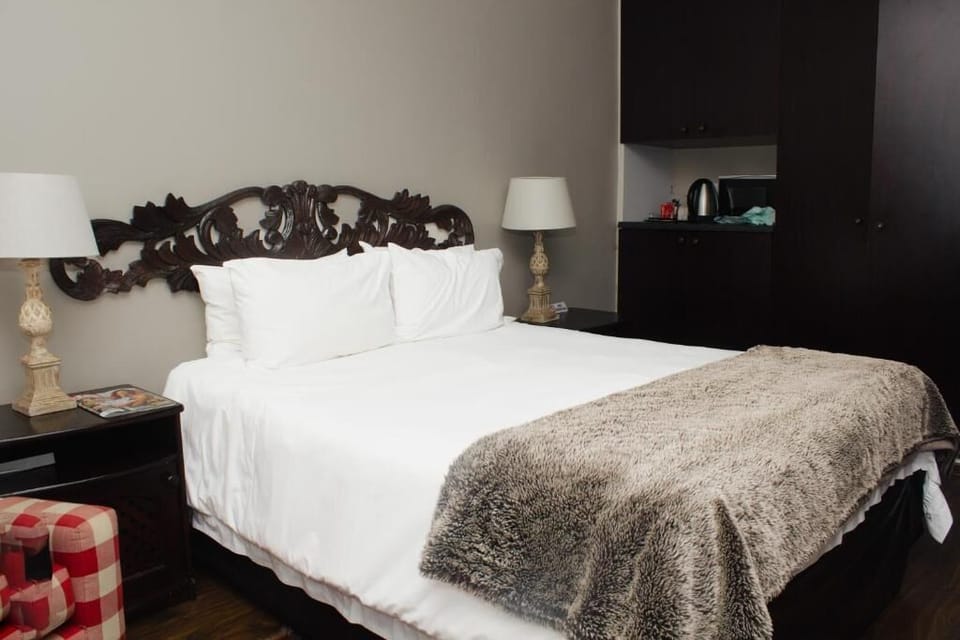 Premium bedding, memory foam beds, in-room safe, individually decorated
