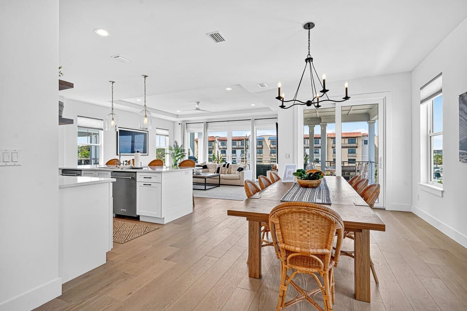 Open Floor Plan - Family/Kitchen/Dining Area