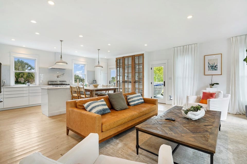Open Floor Plan - Living/Kitchen/Dining Area