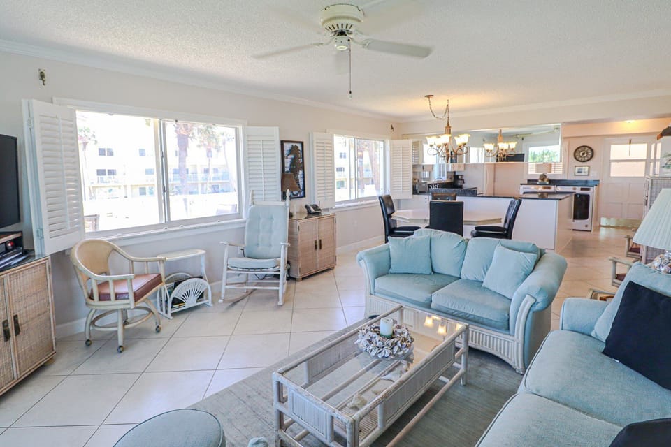 St. Augustine Beach Rentals Living Room