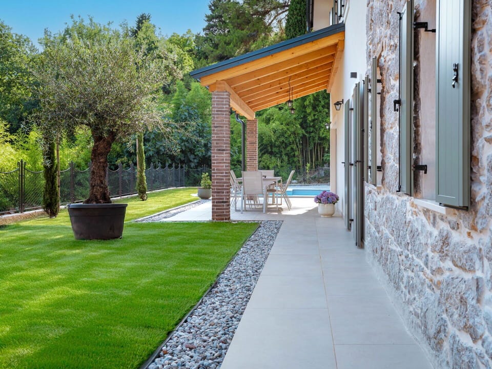 Home, Shrub, House, Garden, Door, Residential Area, Land Lot, Shade, Flagstone