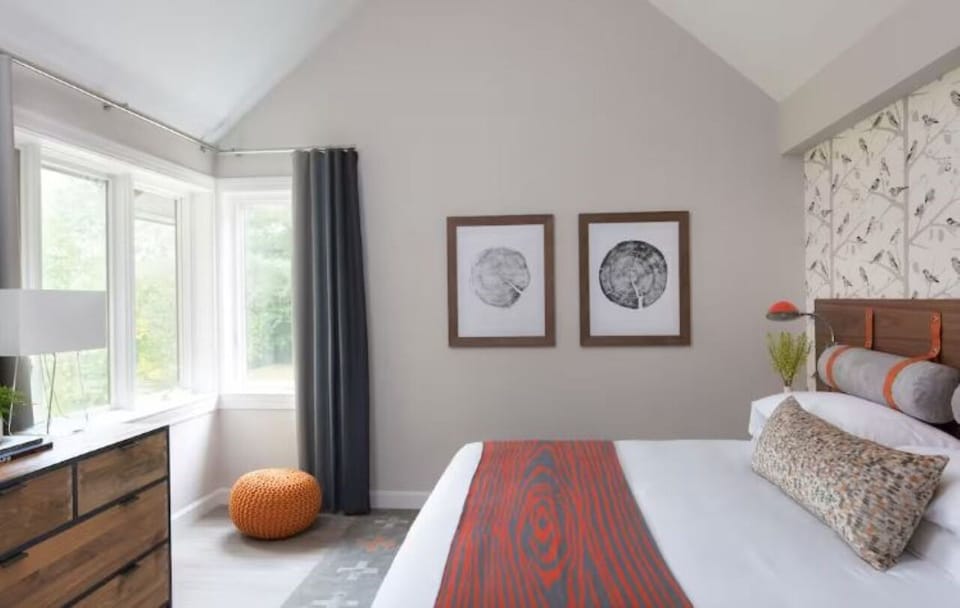 Wake up refreshed in a serene room with boutique styling.