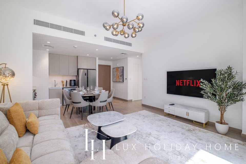 Apartment, Balcony, Courtyard View | Living area | TV
