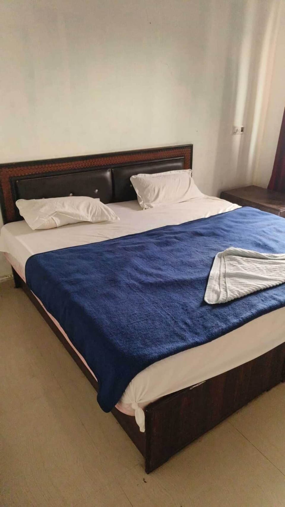 Standard Room | Desk, rollaway beds, free WiFi, bed sheets
