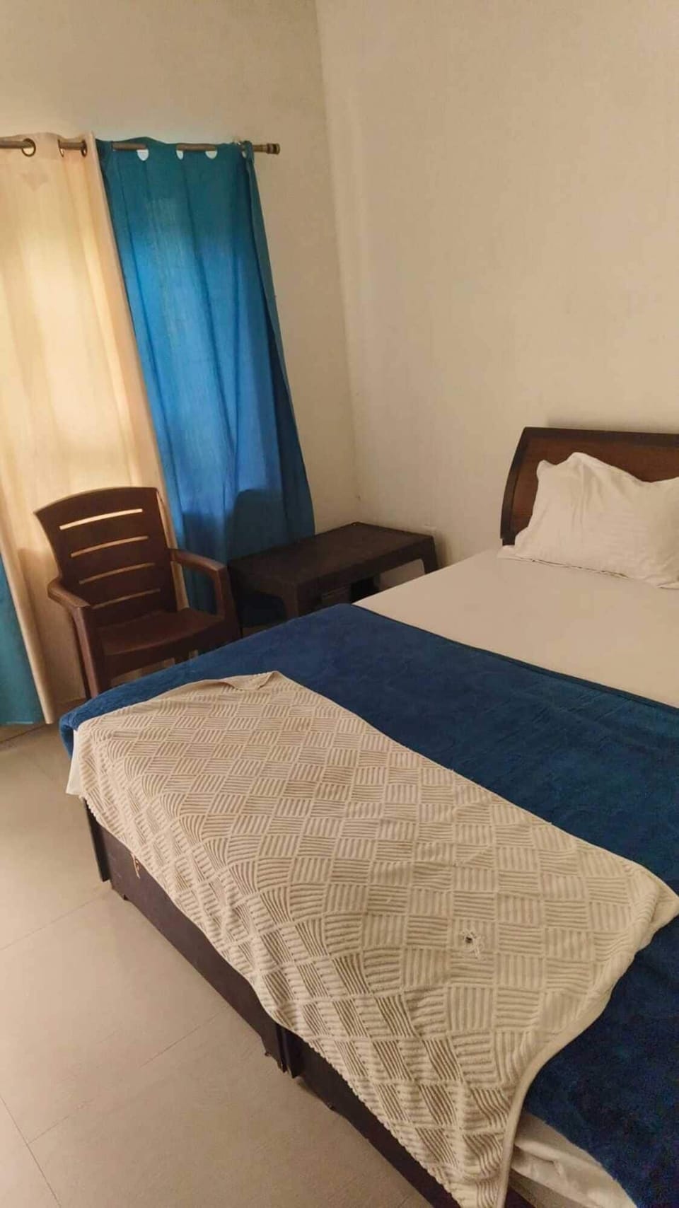 Standard Room | Desk, rollaway beds, free WiFi, bed sheets