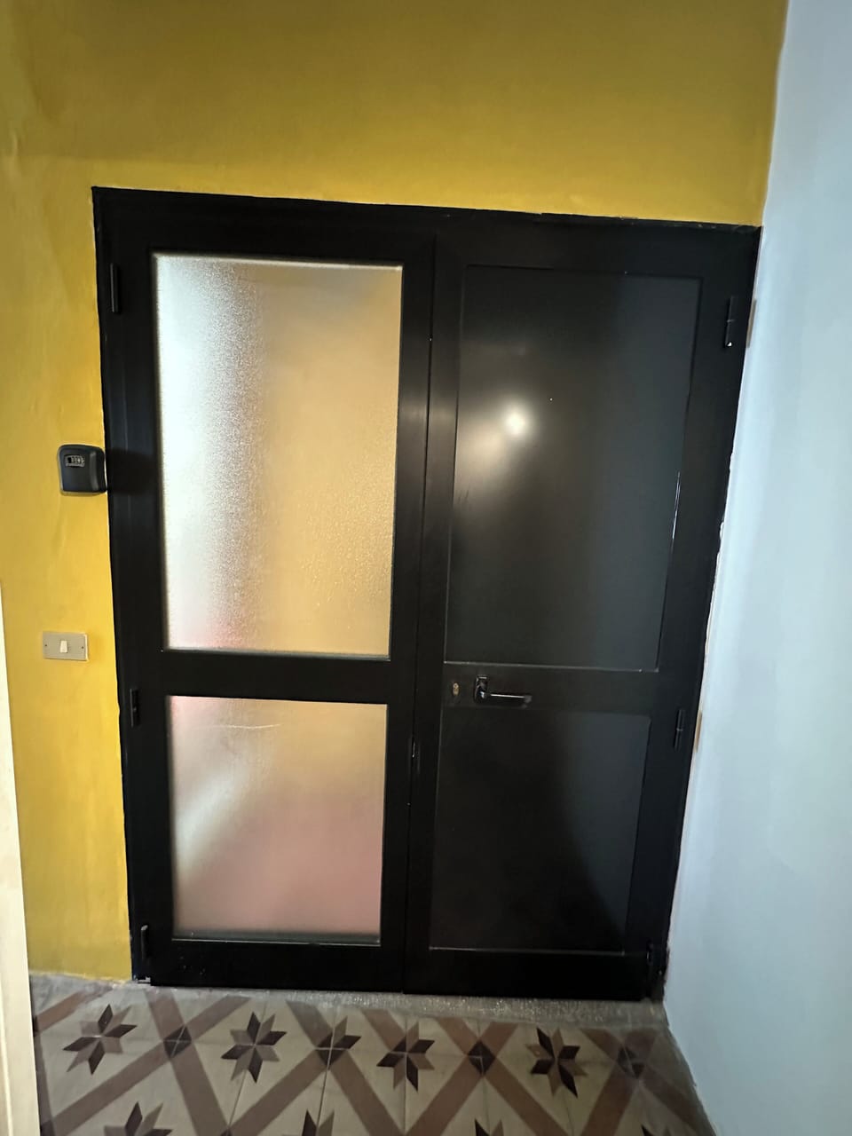DOOR