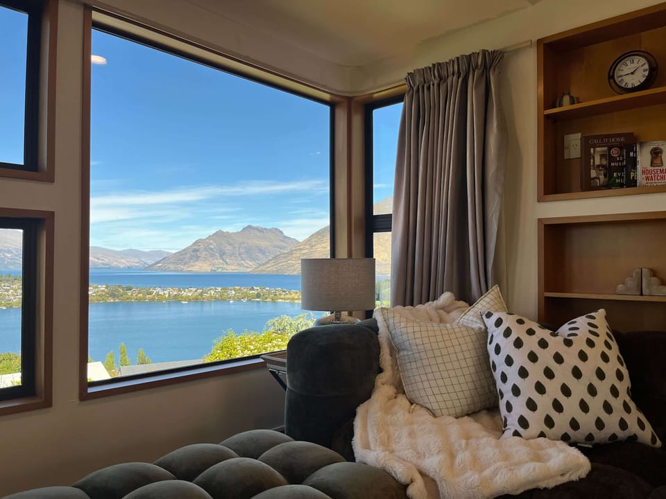 Gaze out into the vast views of Lake Wakatipu from your living room