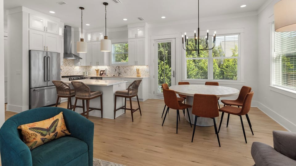 Sunset on Sawgrass - Main Living Area