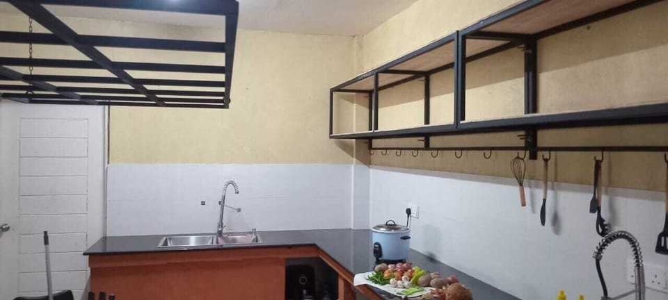 Fridge, microwave, oven, coffee/tea maker