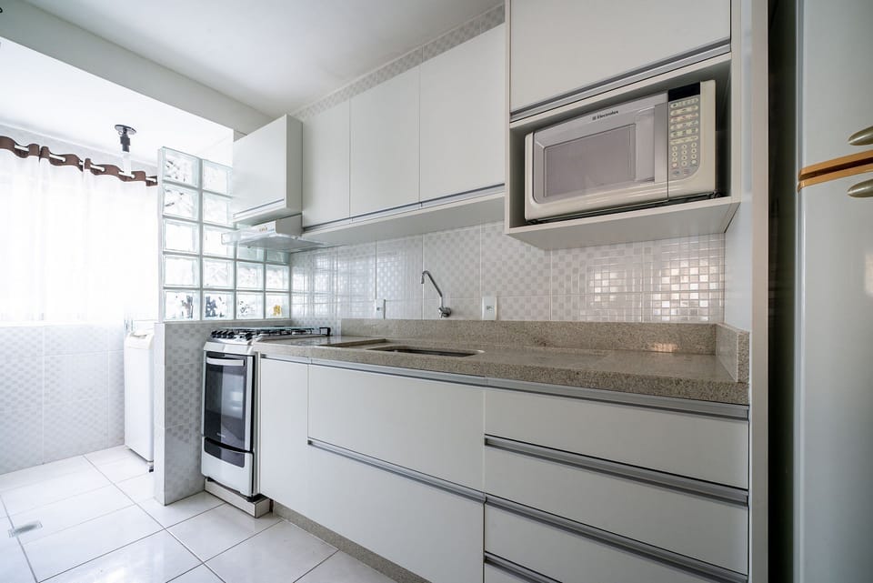 Basic Apartment | Private kitchen | Cookware/dishes/utensils