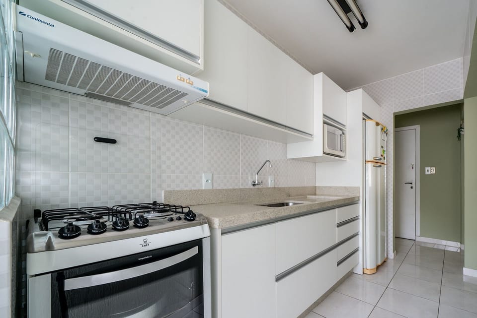 Basic Apartment | Private kitchen | Cookware/dishes/utensils