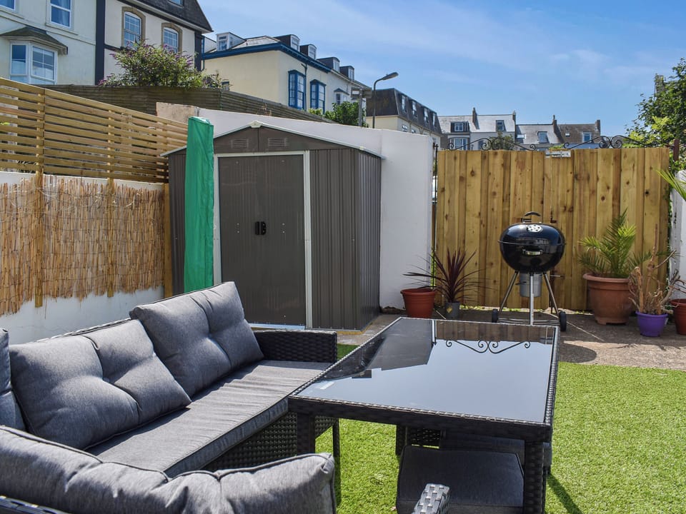 Sitting-out-area | Wave Watcher, Ilfracombe