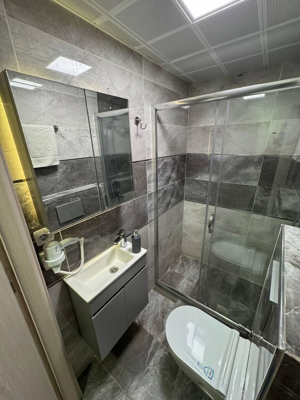 Classic Double Room, Balcony | Bathroom | Separate tub and shower, hair dryer, towels, soap