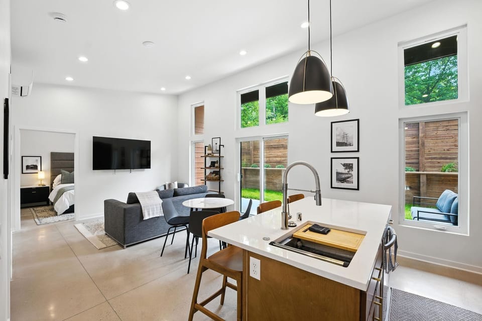 Home Decor, Indoors, Furniture, Living Room, Table