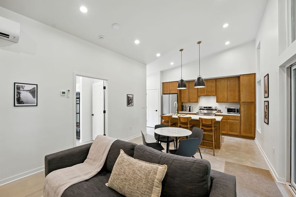 Indoors, Home Decor, Furniture, Living Room, Couch
