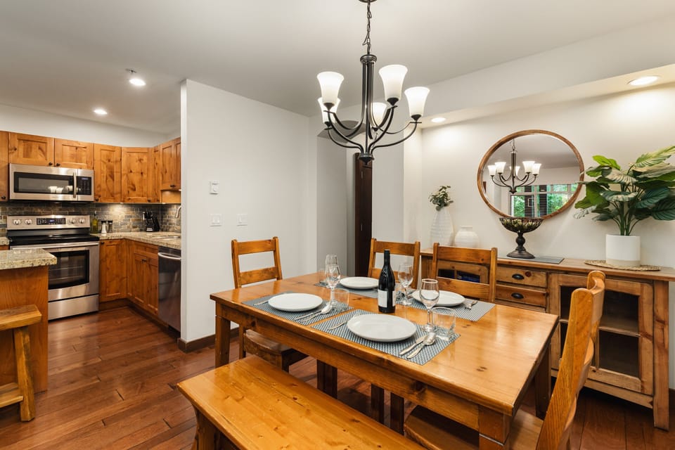 House, Multiple Beds, Pool Access, Pool View (Heavenly Suite at Sunpath) | 2 bedrooms, individually decorated, individually furnished, bed sheets