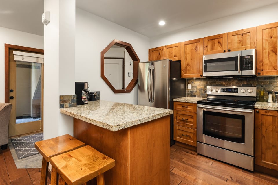 House, Multiple Beds, Pool Access, Pool View (Heavenly Suite at Sunpath) | Private kitchen