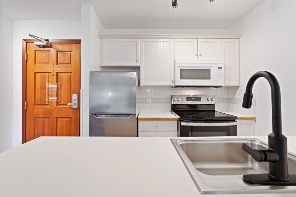Apartment, Multiple Beds, Pool Access, Mountain View (Powder Peak at the Aspens) | Private kitchen