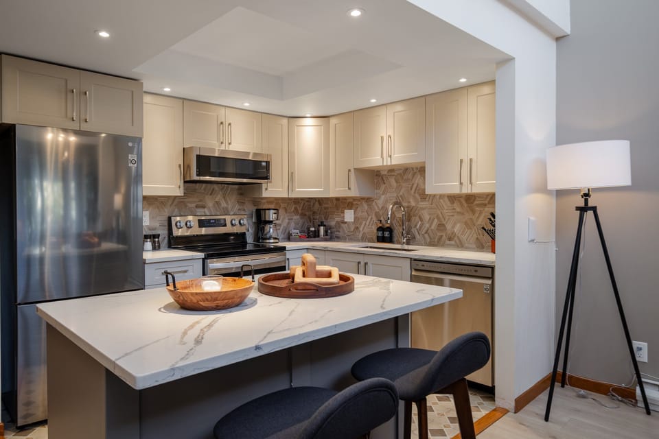 Apartment, Multiple Beds, Hot Tub, Mountain View (Seven Pines at Greyhawk) | Private kitchen