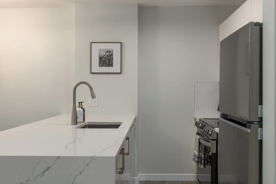 Condo, 1 King Bed with Sofa bed, Pool Access, Mountain View (The Treehouse at the Aspens) | Private kitchen