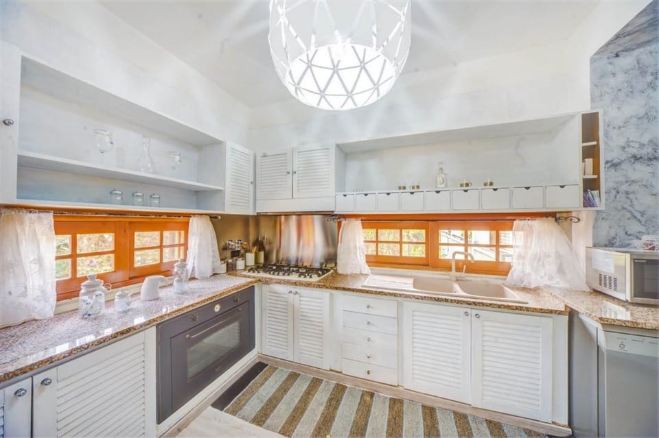 House, Smoking | 4 bedrooms