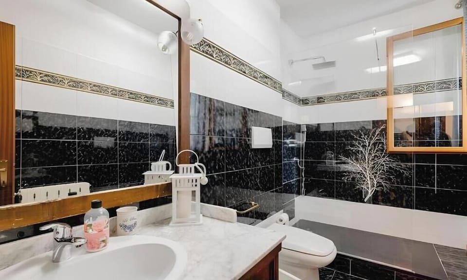 Single Room, Patio, Park View | Bathroom