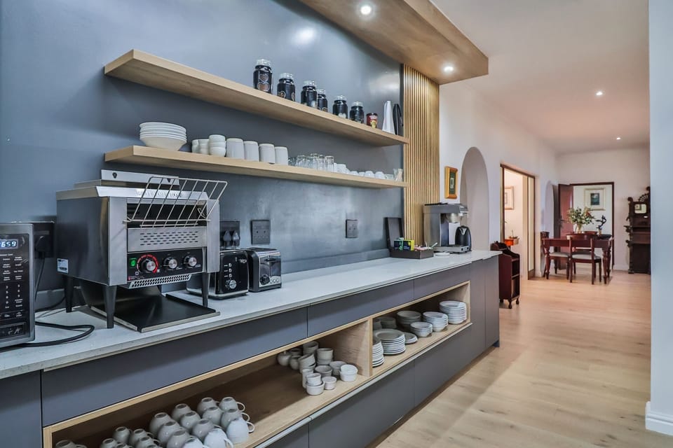 Free daily full breakfast