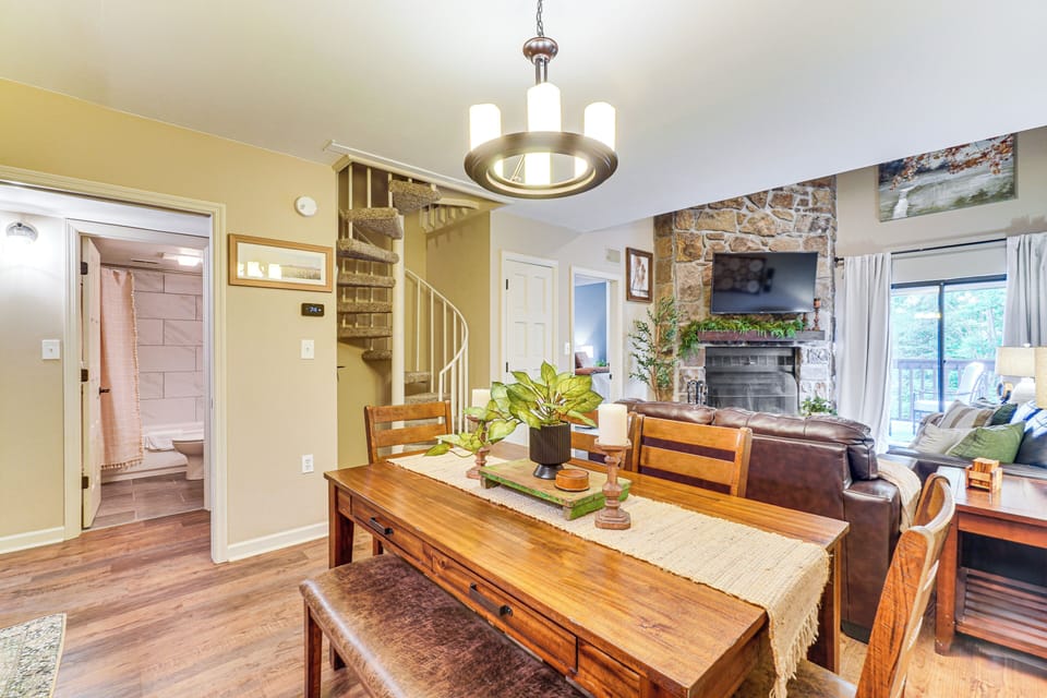 Dining Room | 1st Floor