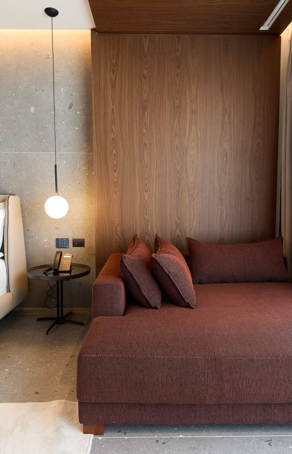 Deluxe Suite, Hot Tub, Sea View | Minibar, soundproofing, WiFi (free), bed sheets