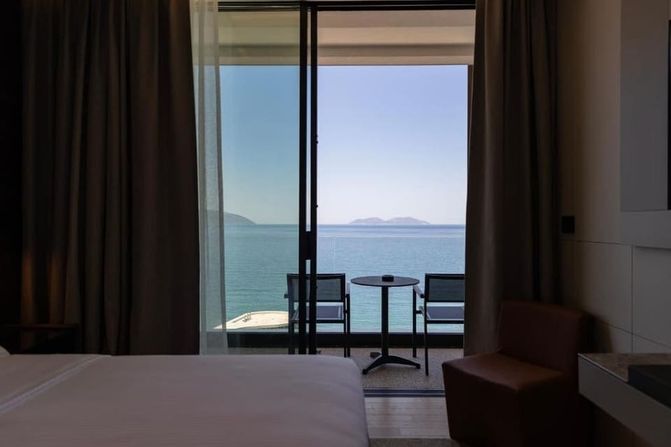 Standard Double Room, Balcony, Sea View | Minibar, soundproofing, WiFi (free), bed sheets