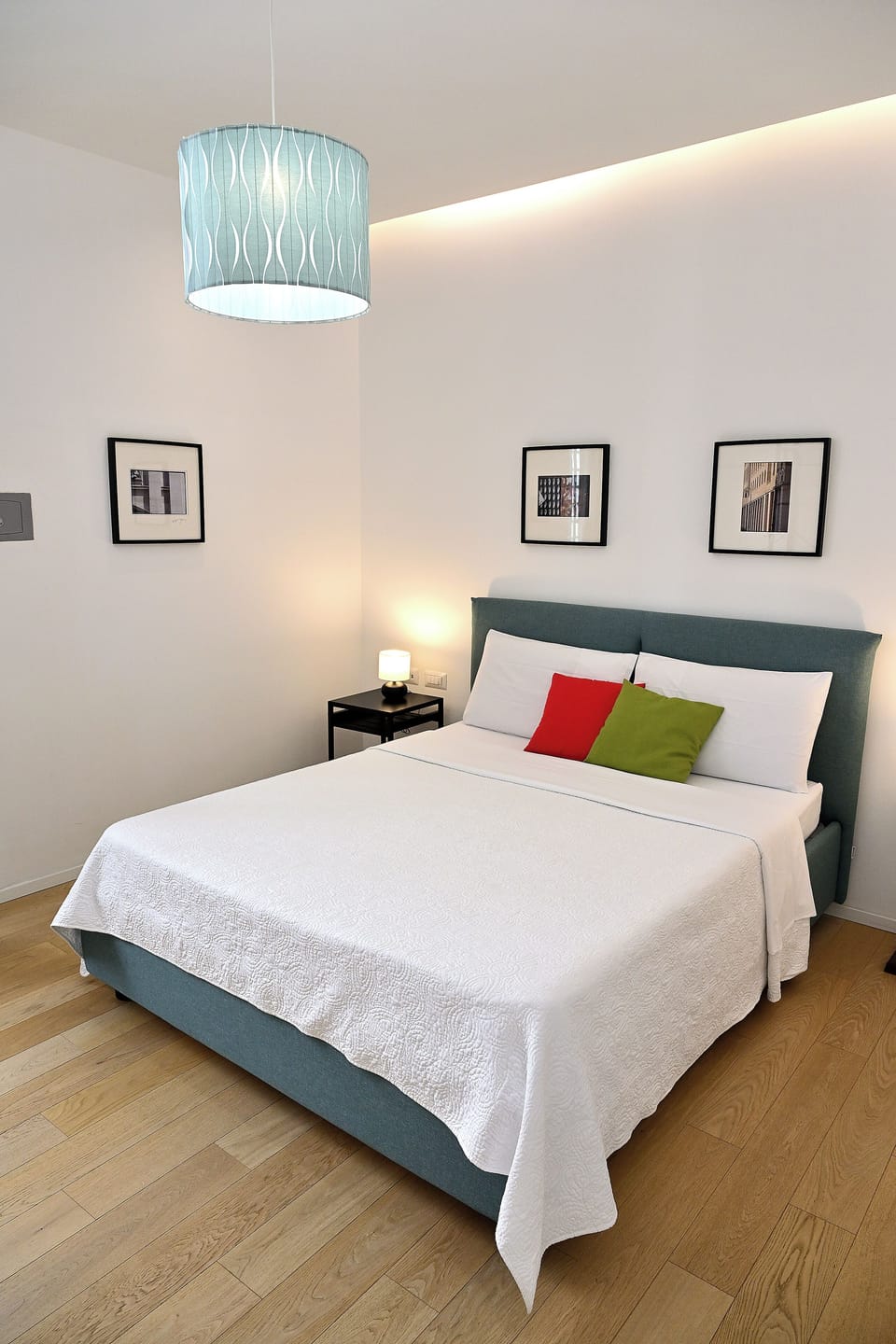 Apartment | In-room safe, iron/ironing board, free WiFi