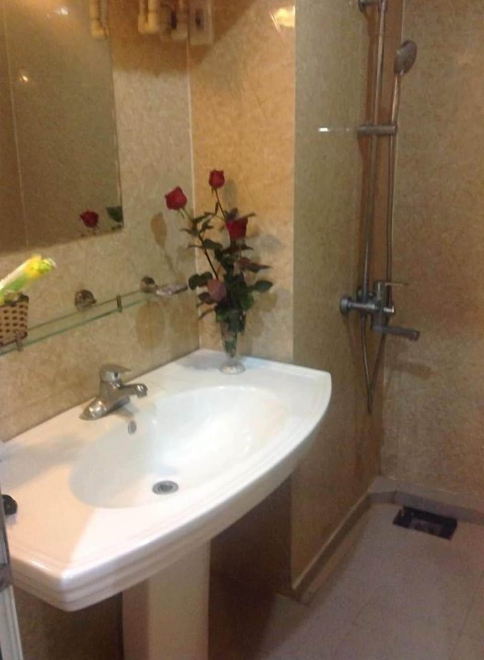 Superior Double or Twin Room, Lake View | Bathroom amenities | Shower, rainfall showerhead, designer toiletries, hair dryer