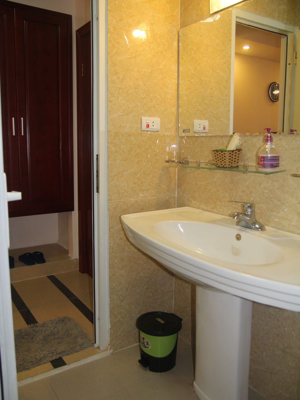 Shower, rainfall showerhead, designer toiletries, hair dryer