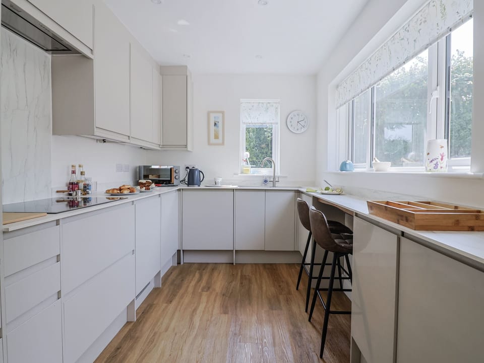 Dishwasher, cookware/dishes/utensils