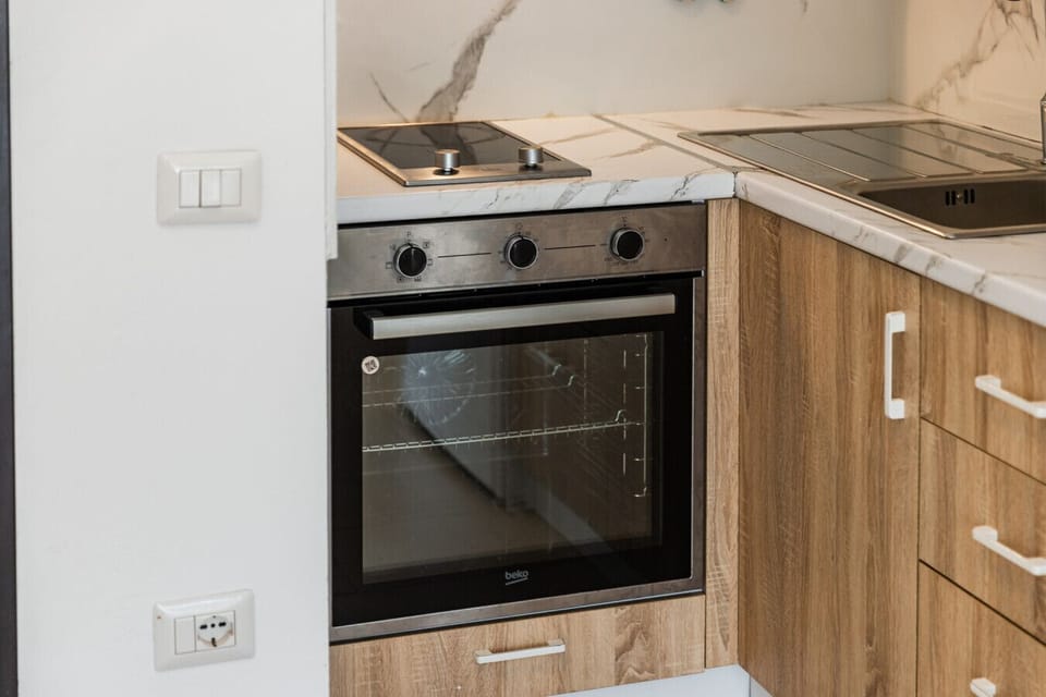 Fully-equipped kitchen details