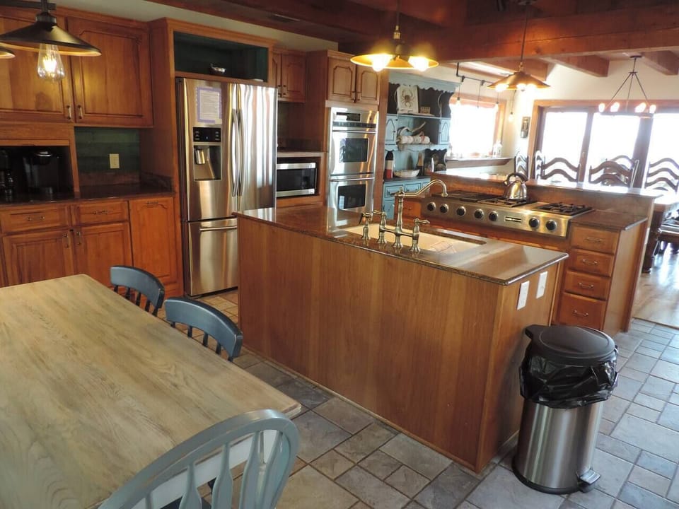 Lodge - Main kitchen