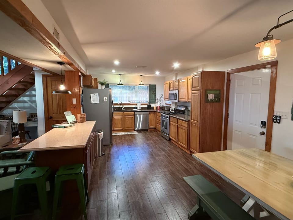 Cabin - Kitchen