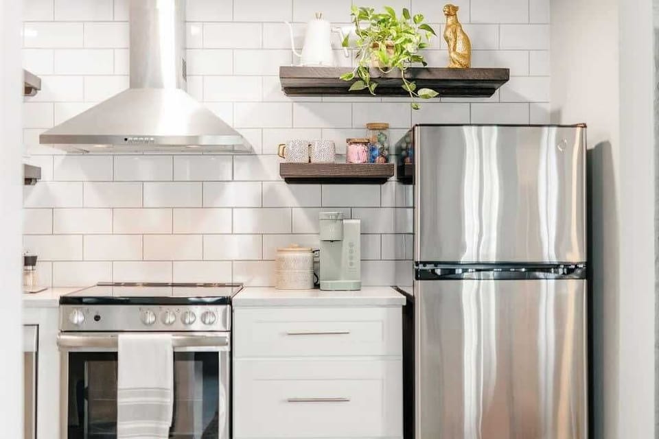 You can find everything you need to prepare breakfast, dinner, or a late-night snack in this upgraded kitchen!