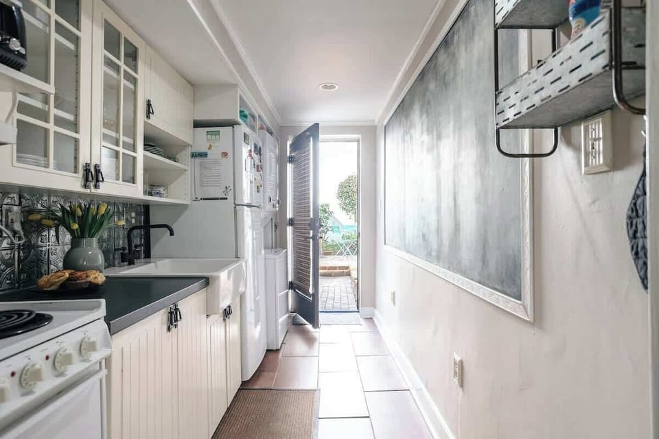 Enjoy cooking in a bright kitchen with plenty of room to gather!