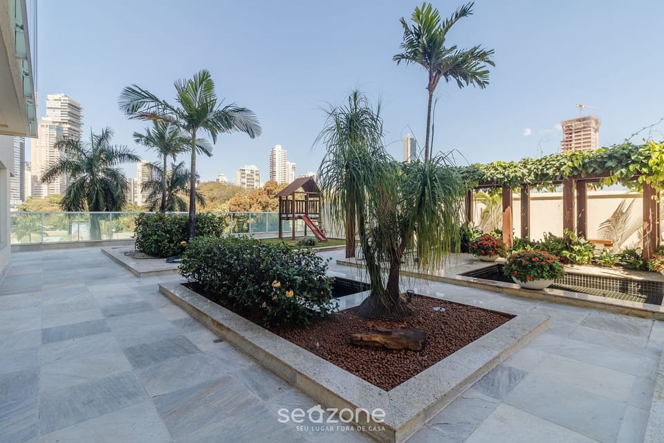 Basic Apartment | Terrace/patio
