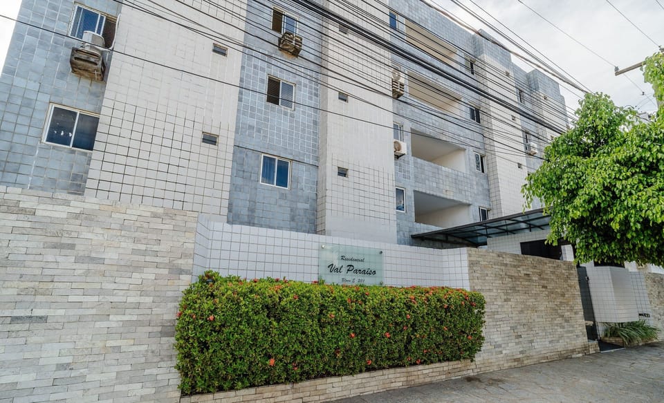 Basic Apartment | Exterior