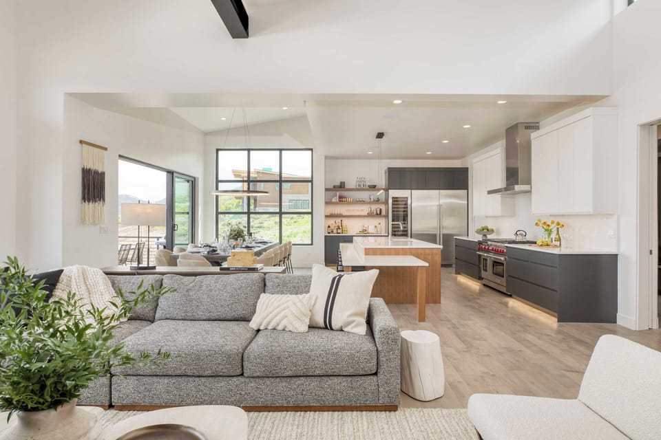 House (6 Bedrooms) | Interior