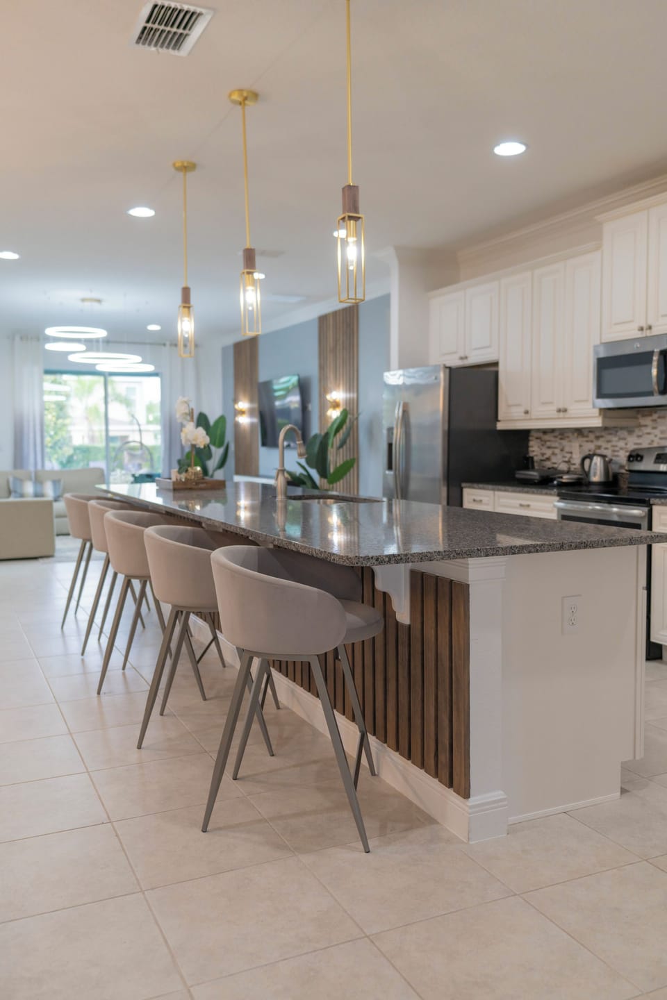 Family Villa, Patio | Private kitchen | Toaster