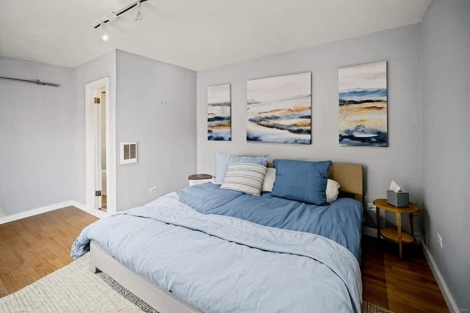 En-suite bedroom with King-sized bed