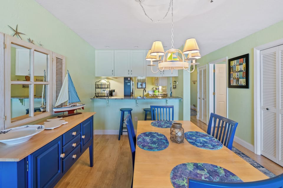 The dining room table has room for 4 or six with the leaf.
