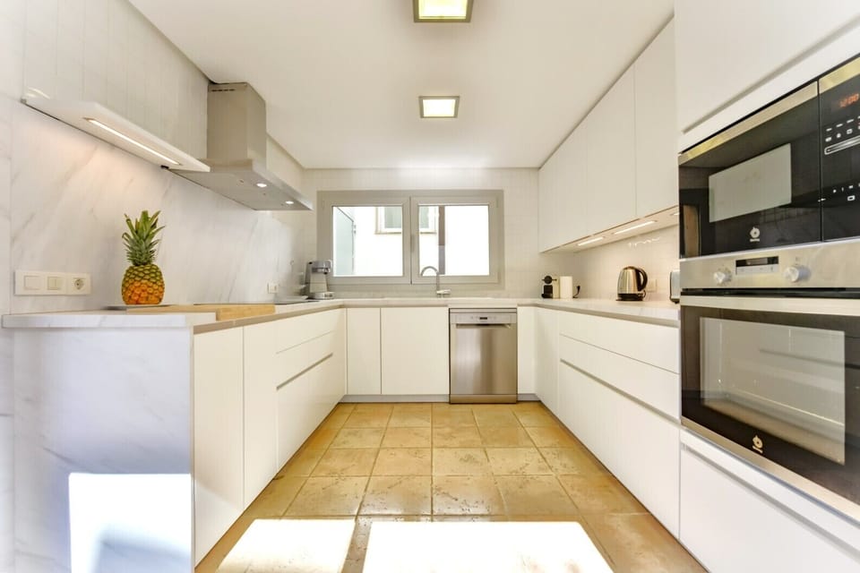 Atlas - By Almarina Villas (8108)